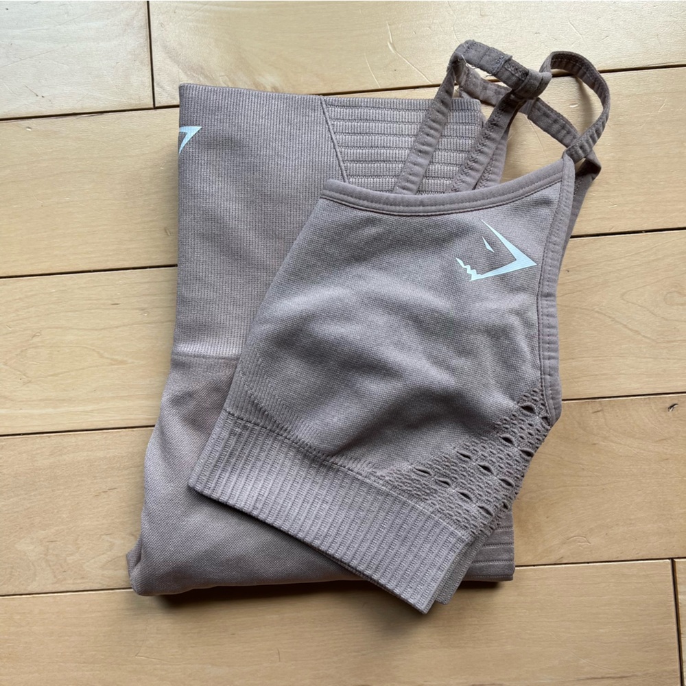 Gymshark Sports Bra & Leggings Set Size S - Picture 11 of 12